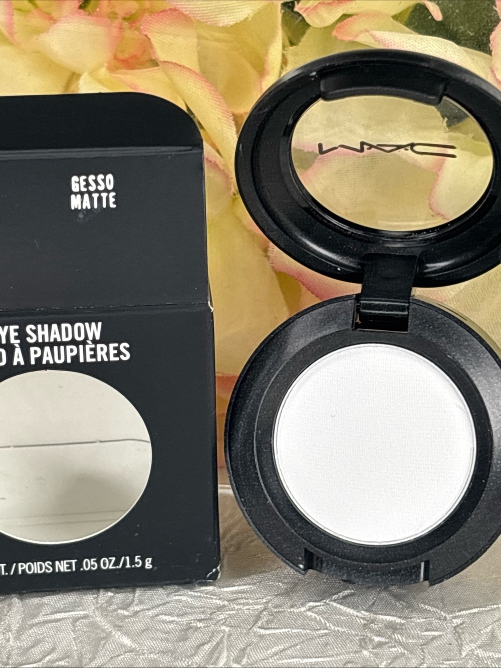 MAC Cosmetics Gesso Matte Single Eyeshadow - White - NIB